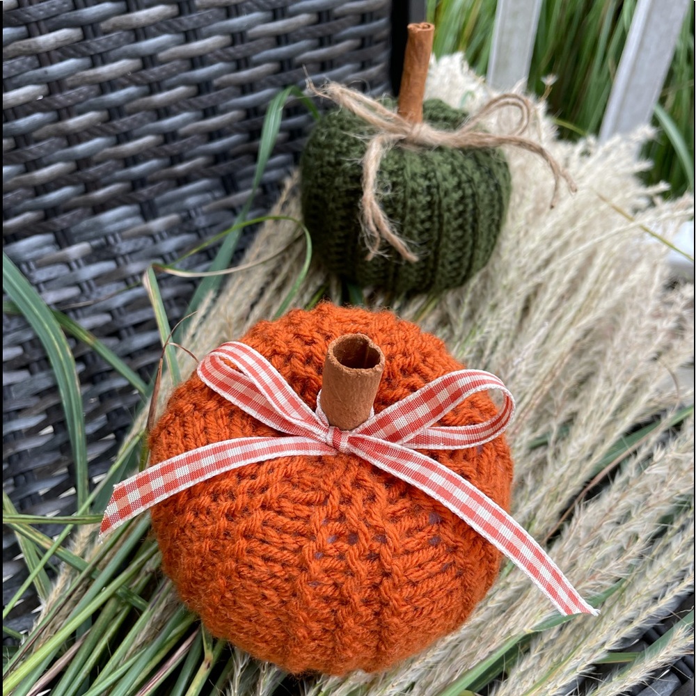 Two NEW (2) Knit Pumpkins